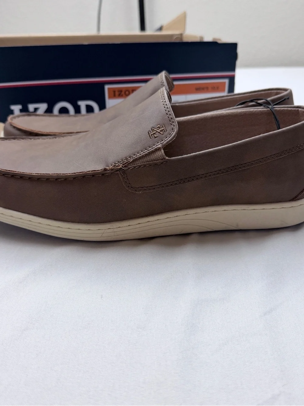 Men's Izod Casual Slip-On Shoes in Brown - Comfortable Everyday Style